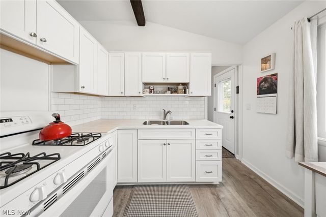 3538 Clayton Drive, North Olmsted, OH 44070