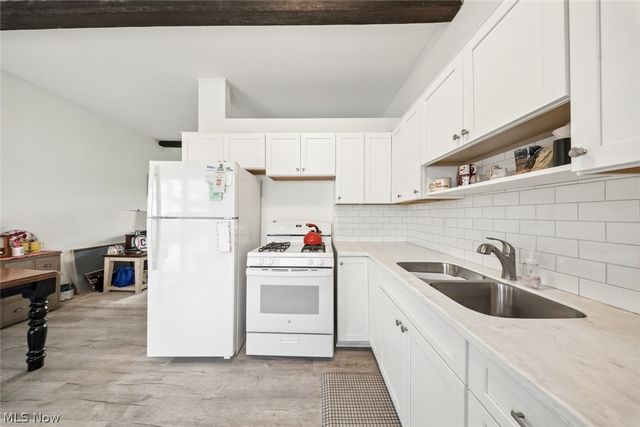 3538 Clayton Drive, North Olmsted, OH 44070