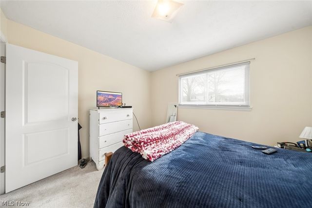 3538 Clayton Drive, North Olmsted, OH 44070