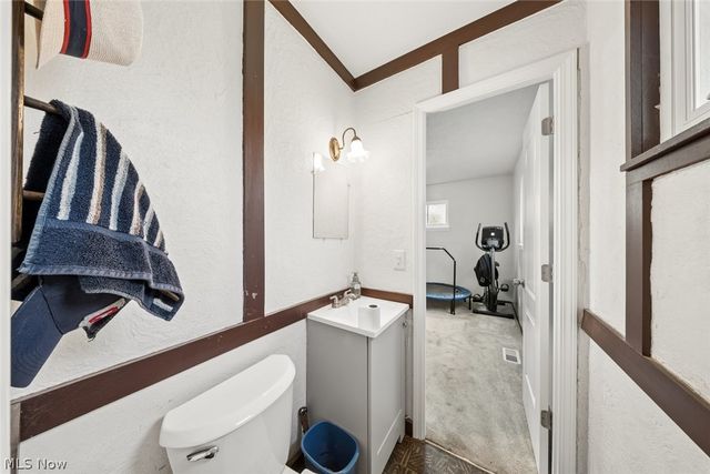 3538 Clayton Drive, North Olmsted, OH 44070