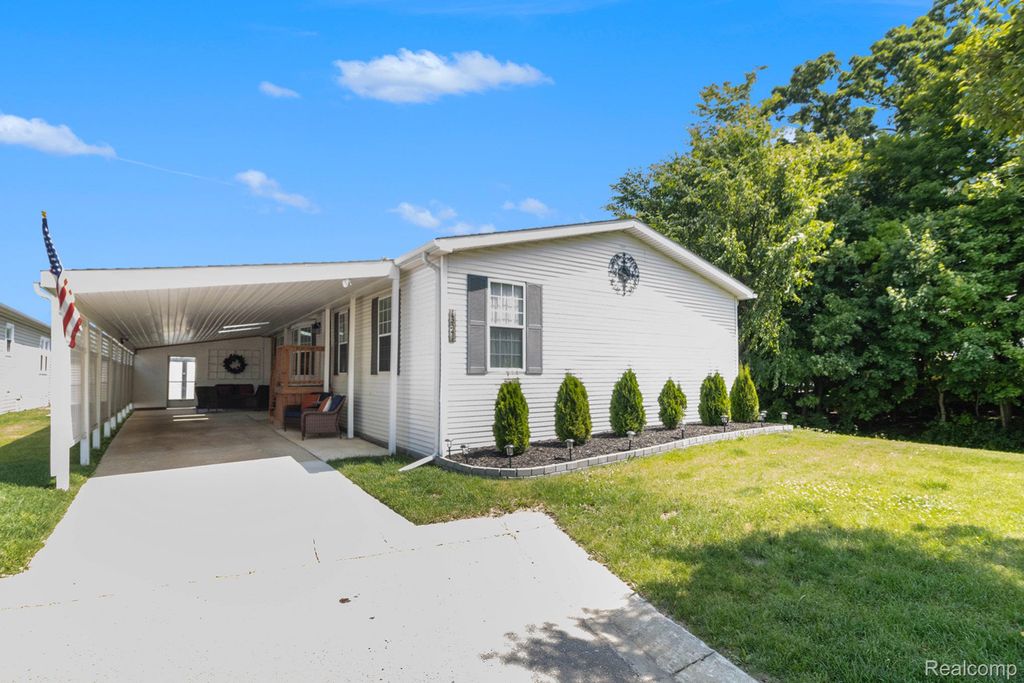 13541 Austin Court, Hartland Township, MI 48353