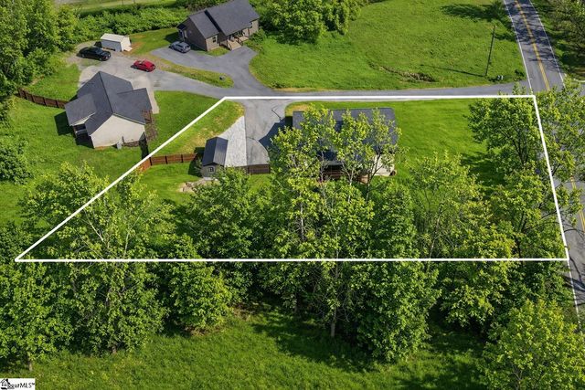 745 Dave Nix Road, Seneca, SC 29678