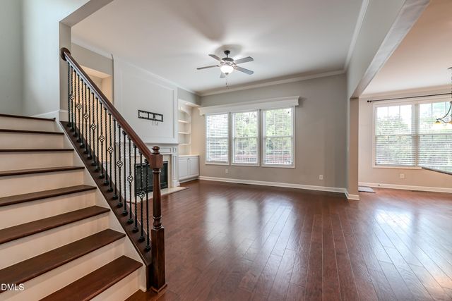 105 Larkhaven Place, Apex, NC 27539