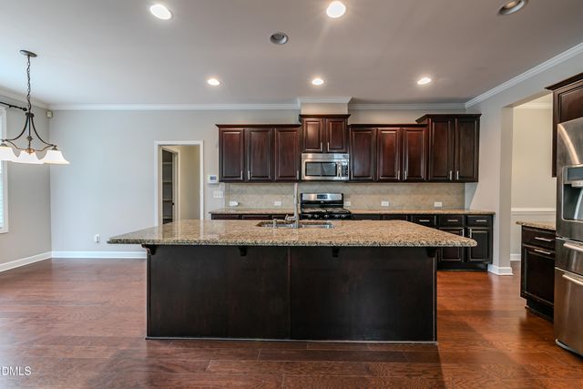 105 Larkhaven Place, Apex, NC 27539