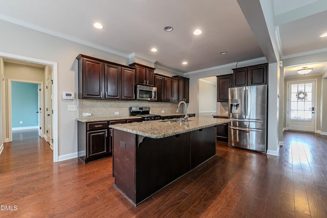 105 Larkhaven Place, Apex, NC 27539