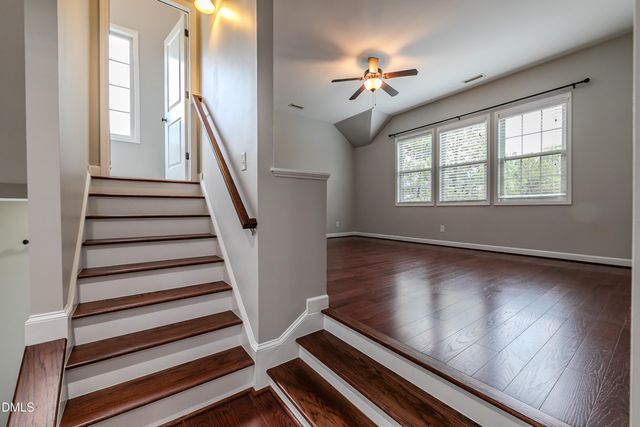 105 Larkhaven Place, Apex, NC 27539