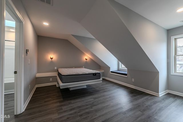 105 Larkhaven Place, Apex, NC 27539