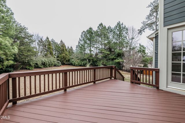 105 Larkhaven Place, Apex, NC 27539