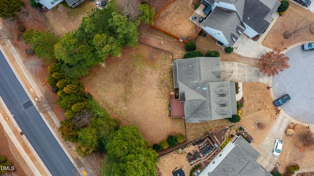 105 Larkhaven Place, Apex, NC 27539