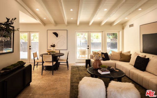 8657 Metz Place, West Hollywood, CA 90069