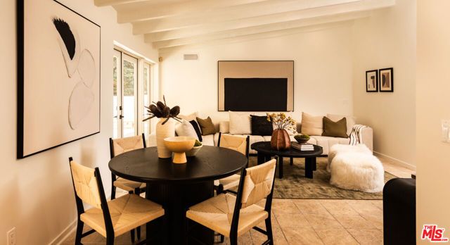 8657 Metz Place, West Hollywood, CA 90069