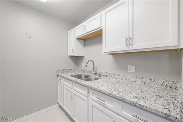 3225 E Riverside DR 63-F, Fort Myers, FL 33905