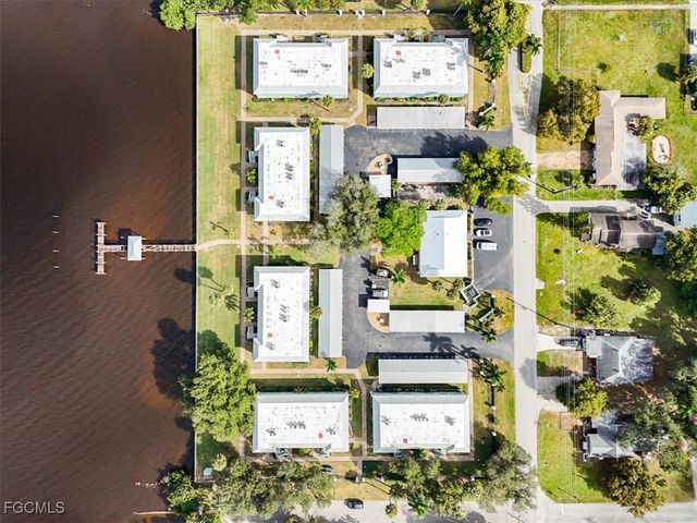 3225 E Riverside DR 63-F, Fort Myers, FL 33905