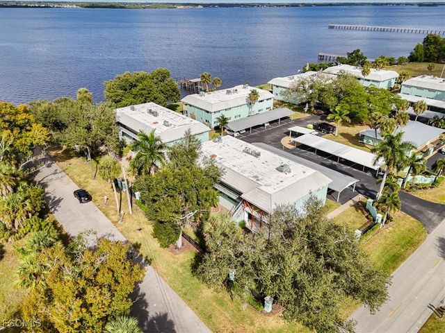 3225 E Riverside DR 63-F, Fort Myers, FL 33905