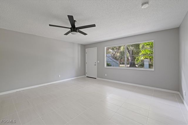 3225 E Riverside DR 63-F, Fort Myers, FL 33905