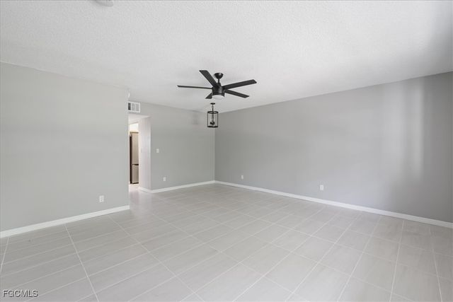 3225 E Riverside DR 63-F, Fort Myers, FL 33905