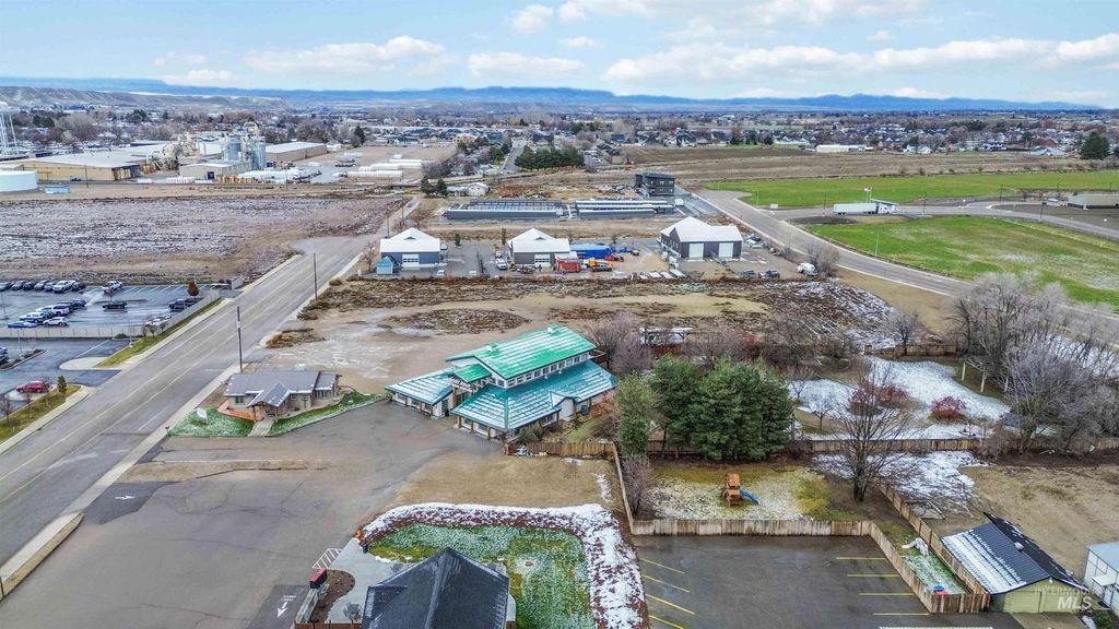 888 N Whitley Dr, Fruitland, ID 83619 photo 8