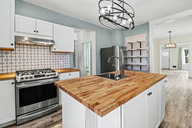 603 N Rowe Street, Ludington, MI 49431