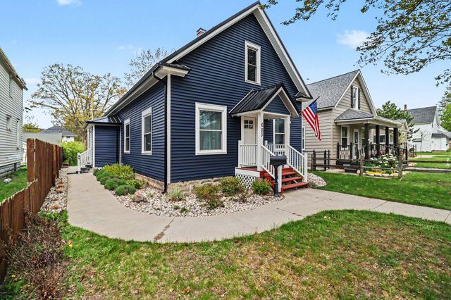 603 N Rowe Street, Ludington, MI 49431