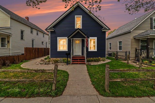603 N Rowe Street, Ludington, MI 49431