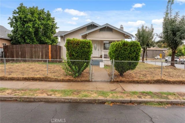 3006 E Mckenzie, Fresno, CA 93701