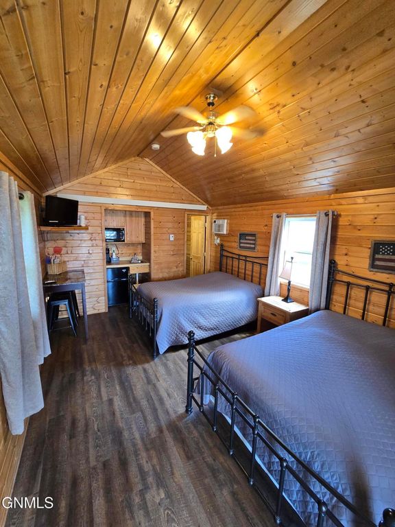 803 Broadway Street, Napoleon, ND 58561 photo 4