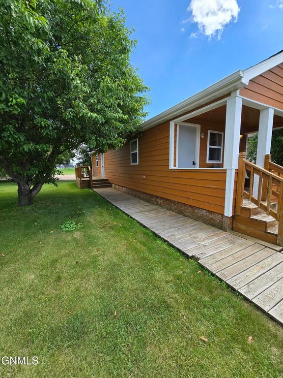 803 Broadway Street, Napoleon, ND 58561 photo 6