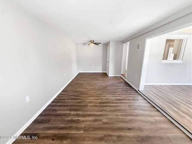 2942 CHRISTOPHER Road, Jacksonville, FL 32217