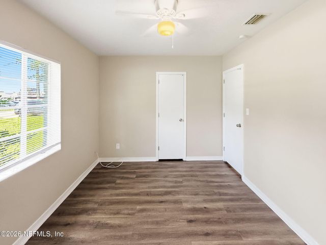2942 CHRISTOPHER Road, Jacksonville, FL 32217