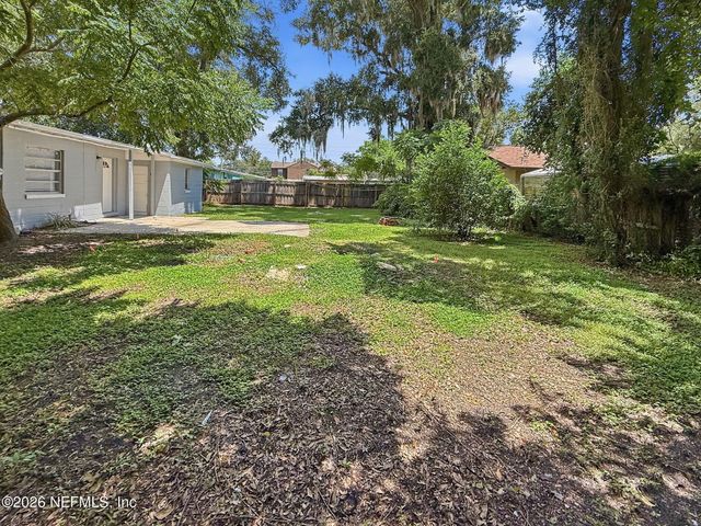 2942 CHRISTOPHER Road, Jacksonville, FL 32217