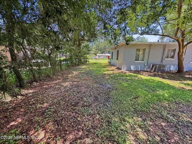 2942 CHRISTOPHER Road, Jacksonville, FL 32217