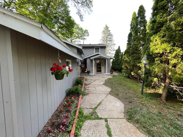 6224 Red Oak Road, Mound, MN 55364