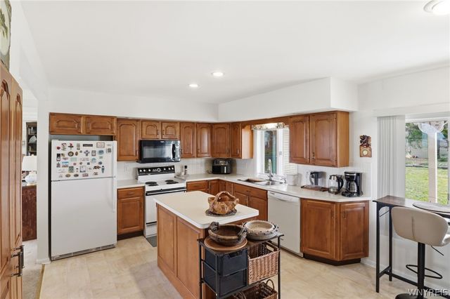 749 Lake Road, Porter, NY 14174