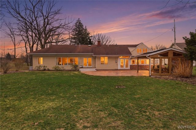 749 Lake Road, Porter, NY 14174