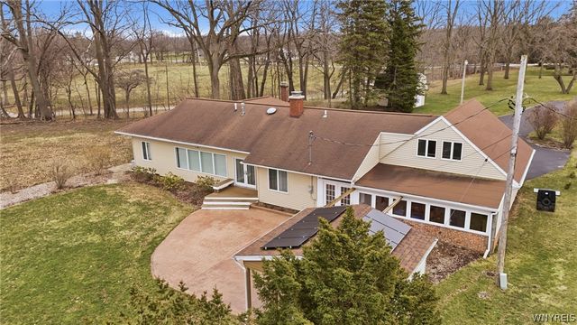 749 Lake Road, Porter, NY 14174