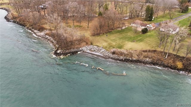 749 Lake Road, Porter, NY 14174