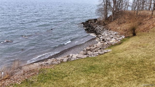 749 Lake Road, Porter, NY 14174