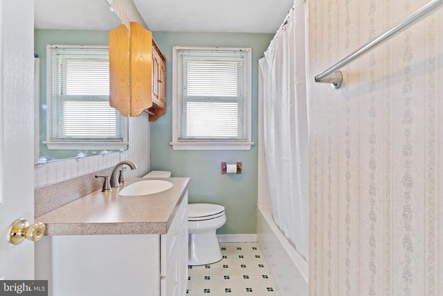 100 B STREET, Carlisle, PA 17015