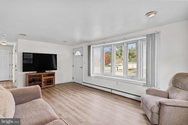 100 B STREET, Carlisle, PA 17015