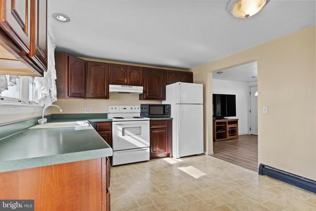 100 B STREET, Carlisle, PA 17015