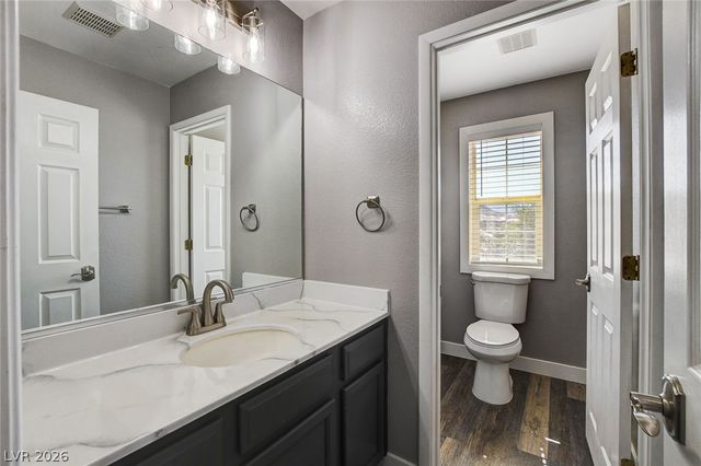 10202 Deep Glen Street, Las Vegas, NV 89178