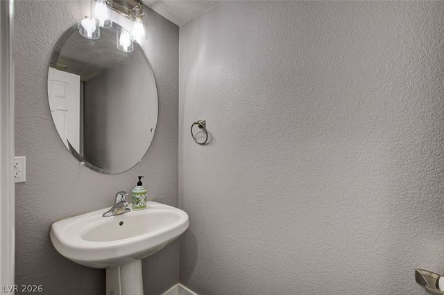 10202 Deep Glen Street, Las Vegas, NV 89178