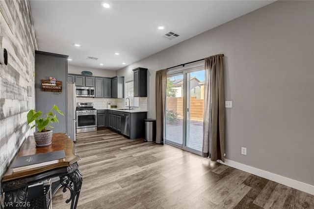 10202 Deep Glen Street, Las Vegas, NV 89178