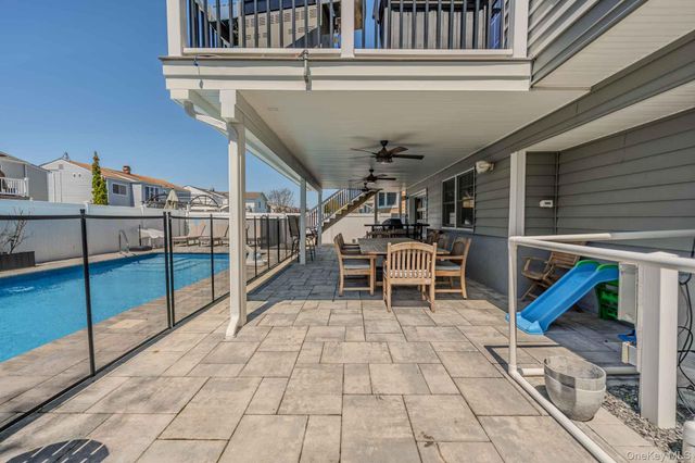 3810 Greentree Drive, Oceanside, NY 11572