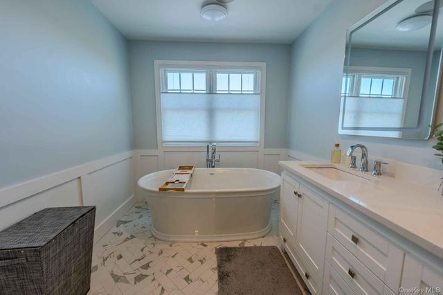 3810 Greentree Drive, Oceanside, NY 11572