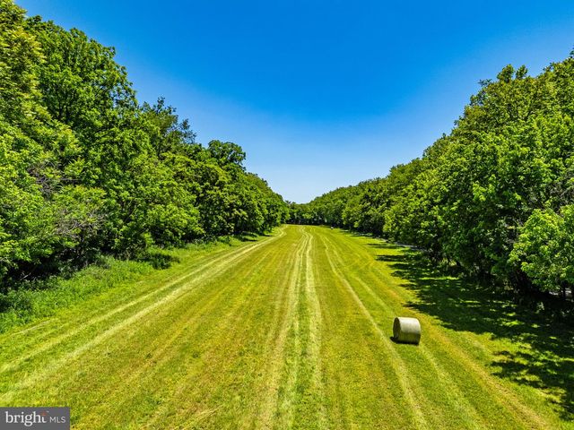16318 CANAL RD, Sharpsburg, MD 21782