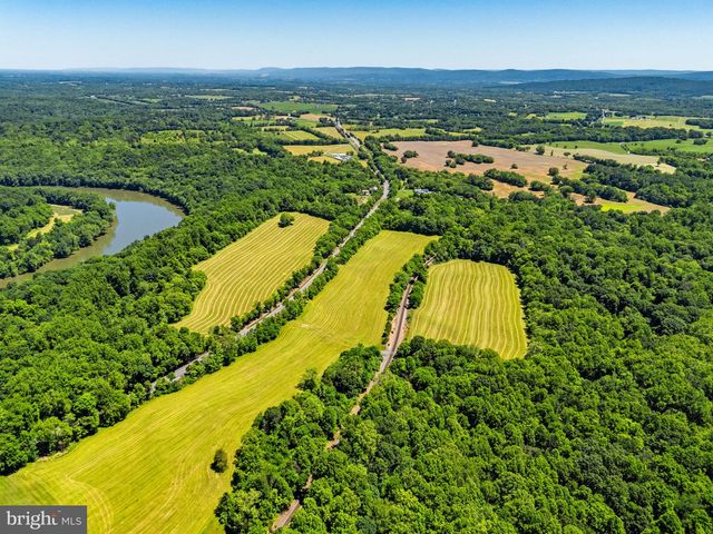16318 CANAL RD, Sharpsburg, MD 21782