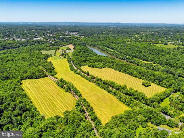 16318 CANAL RD, Sharpsburg, MD 21782