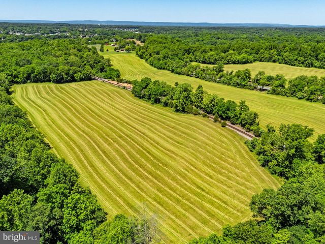 16318 CANAL RD, Sharpsburg, MD 21782