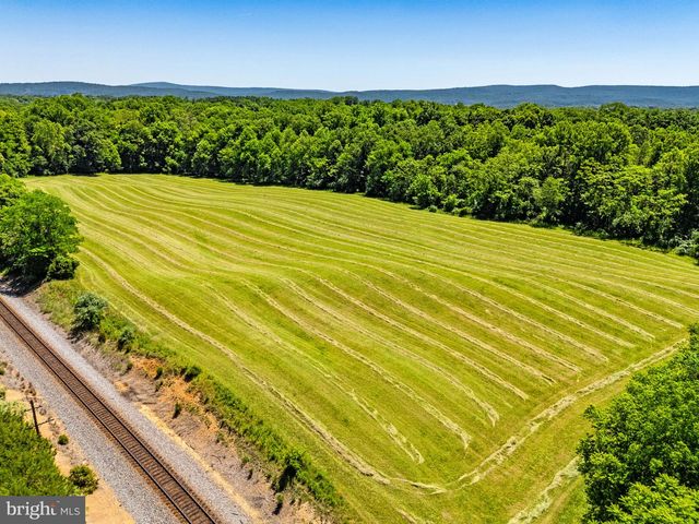 16318 CANAL RD, Sharpsburg, MD 21782